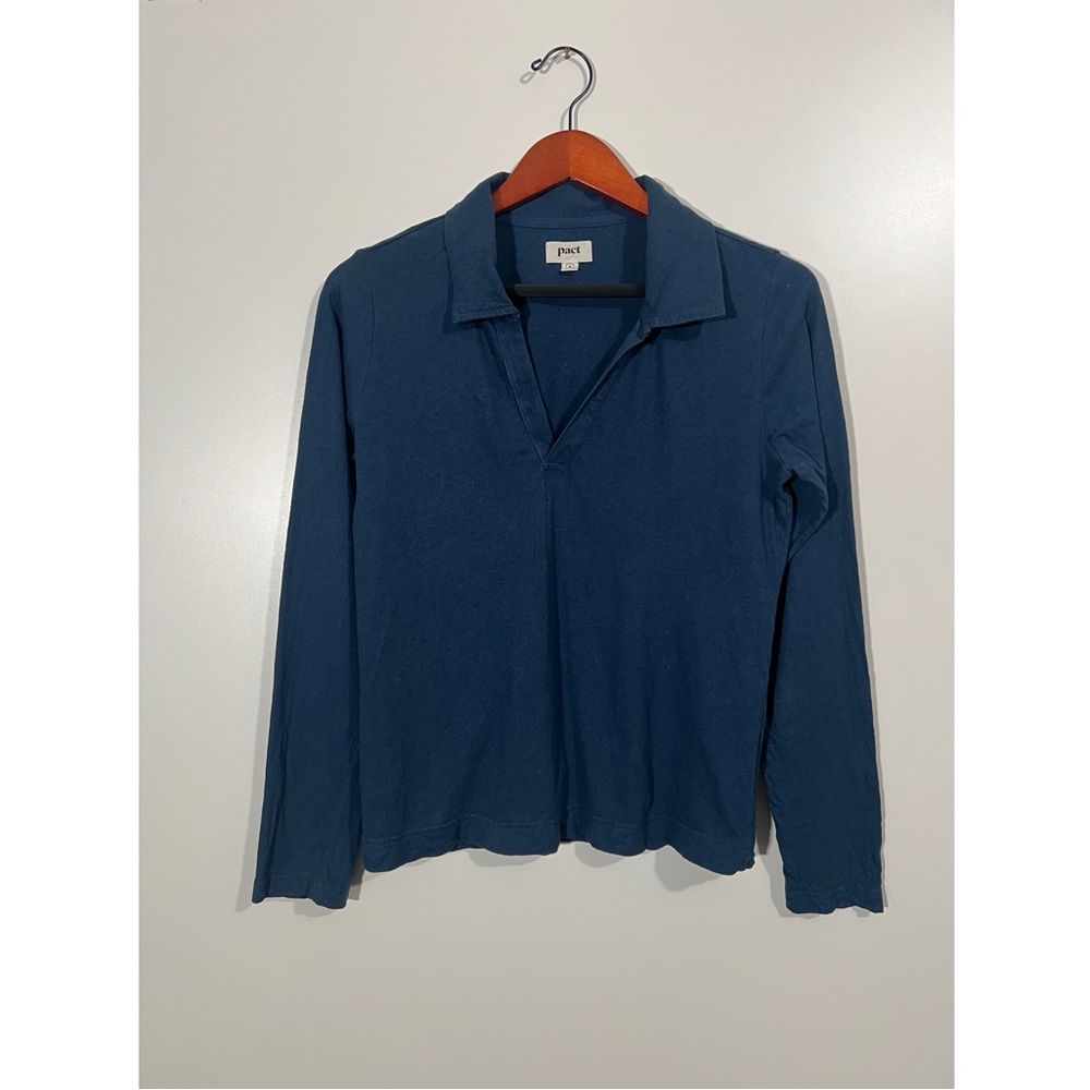 Pact Organic Cotton Long Sleeve Collared V-Neck in Navy Blue Size Medium - Picture 2 of 7